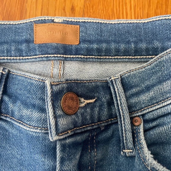 MOTHER the weekender Blue Flare Jeans in Layover Wash - Picture 2 of 11